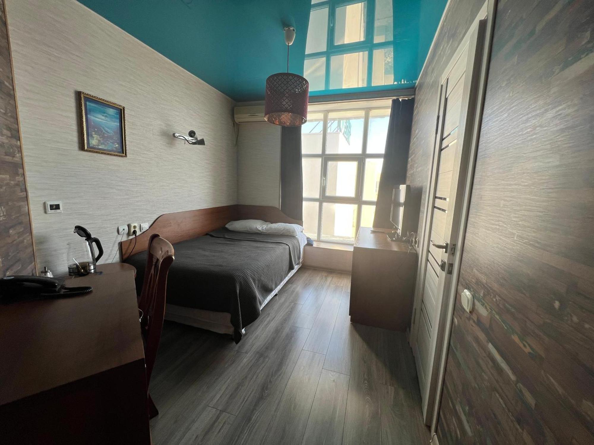 Three Dolphins Hotel Ακτάου Εξωτερικό φωτογραφία