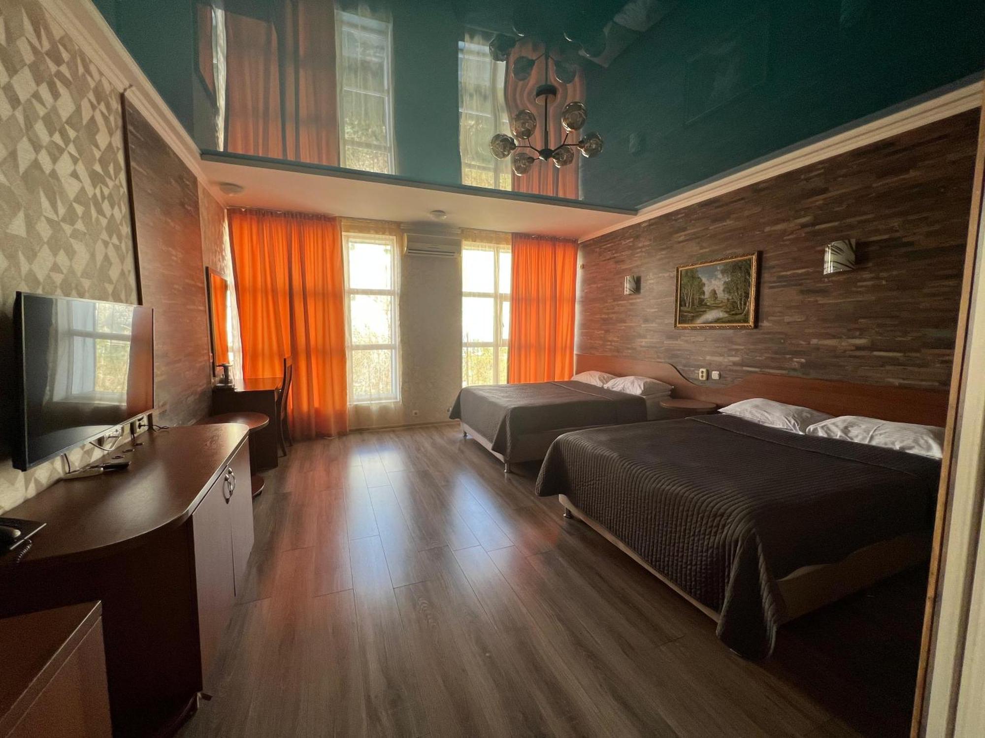 Three Dolphins Hotel Ακτάου Εξωτερικό φωτογραφία
