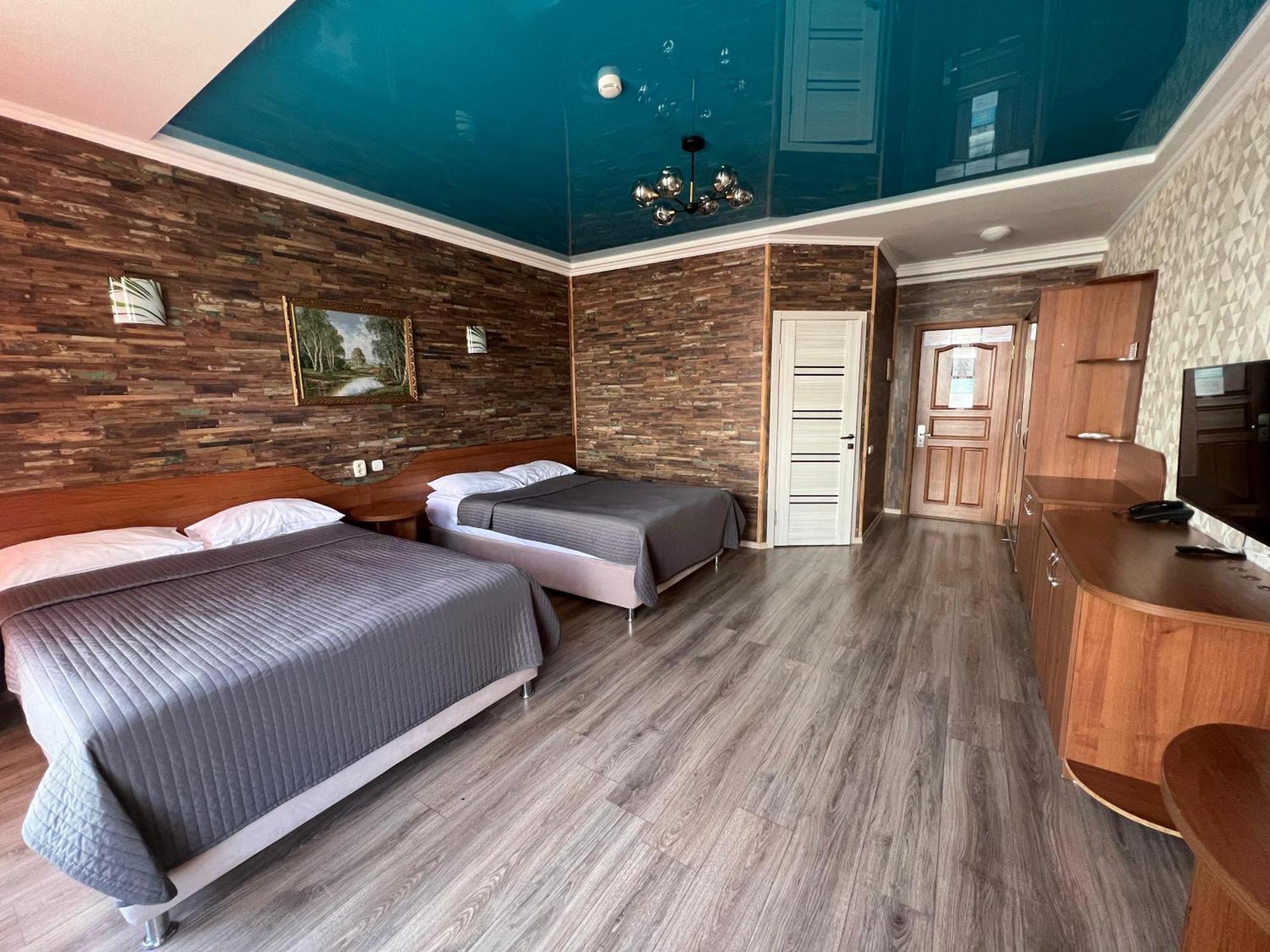 Three Dolphins Hotel Ακτάου Εξωτερικό φωτογραφία